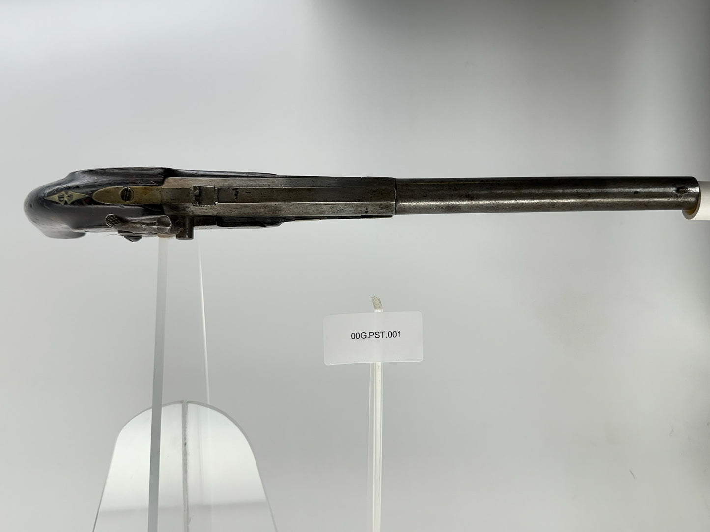 Virtual Show Attributed D.Uriel Pistol