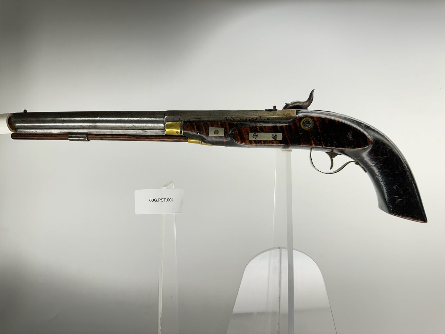 Virtual Show Attributed D.Uriel Pistol