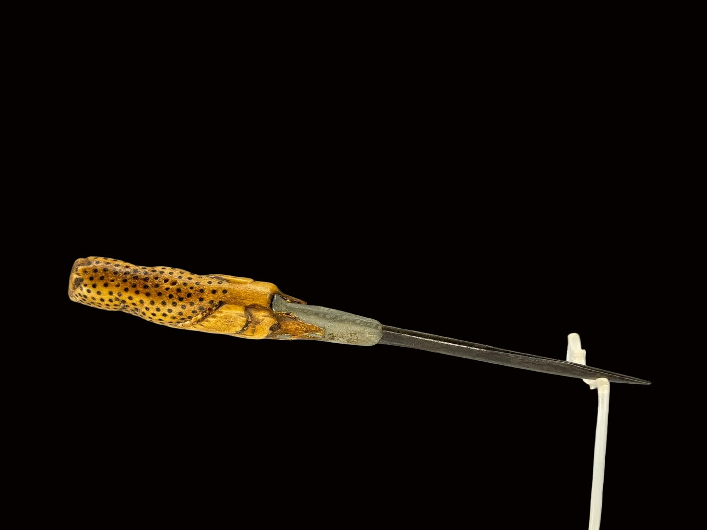 Dog Motif Knife