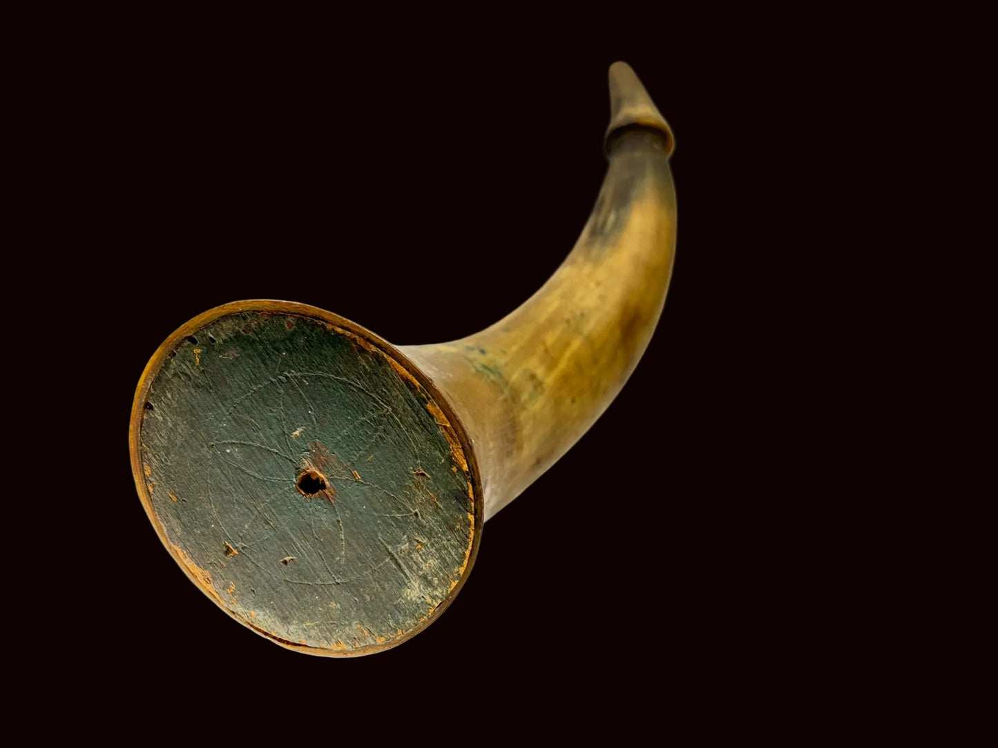 Early Hex Engraved horn with green painted plug