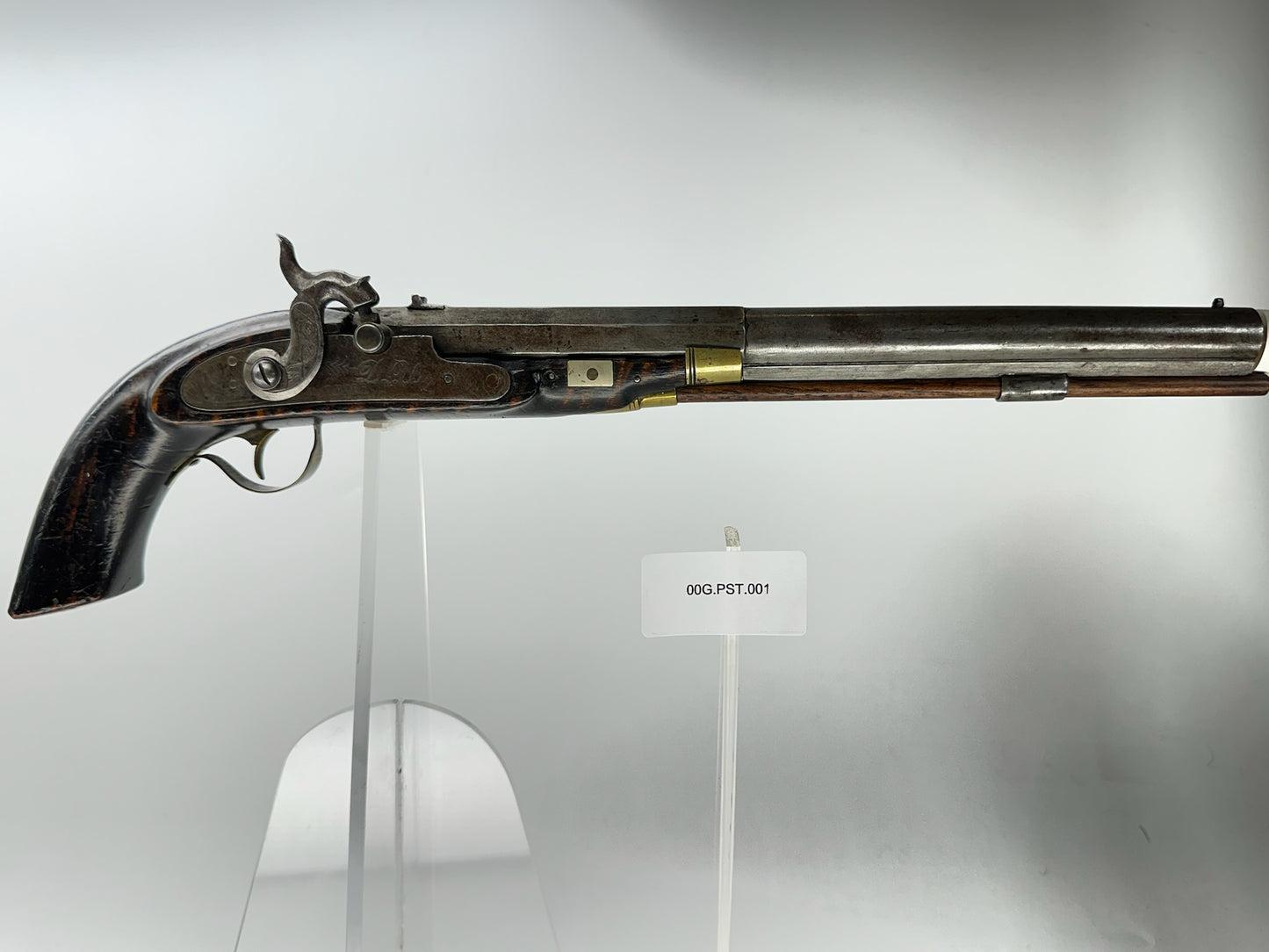 Virtual Show Attributed D.Uriel Pistol