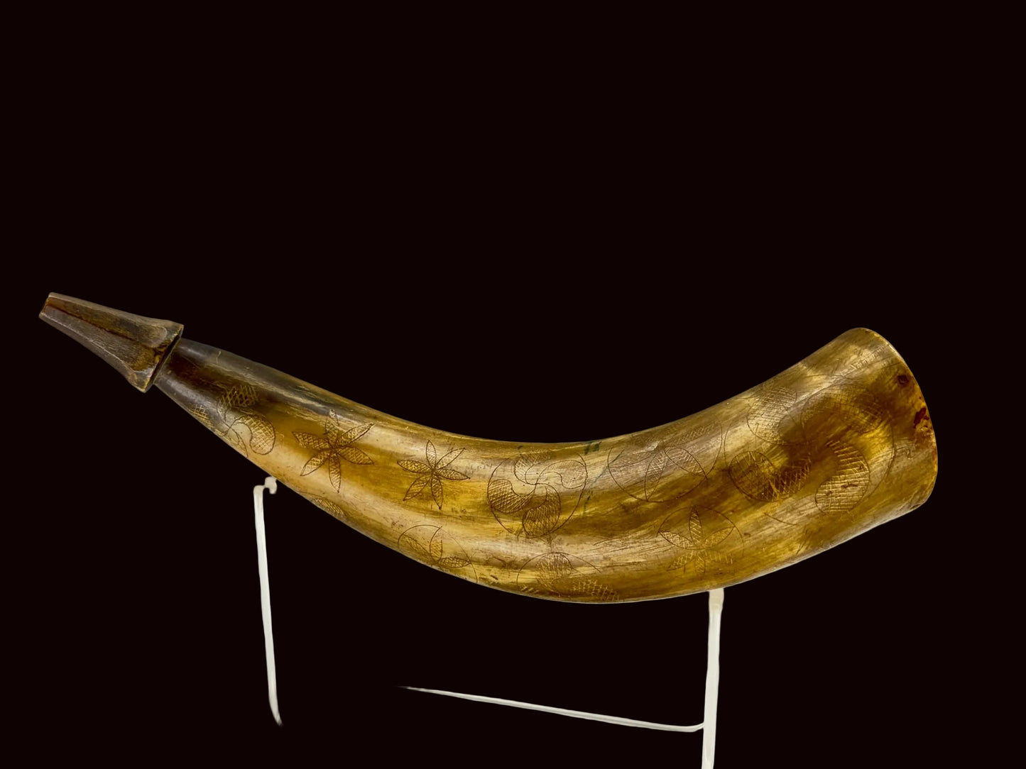 Early Hex Engraved horn with green painted plug