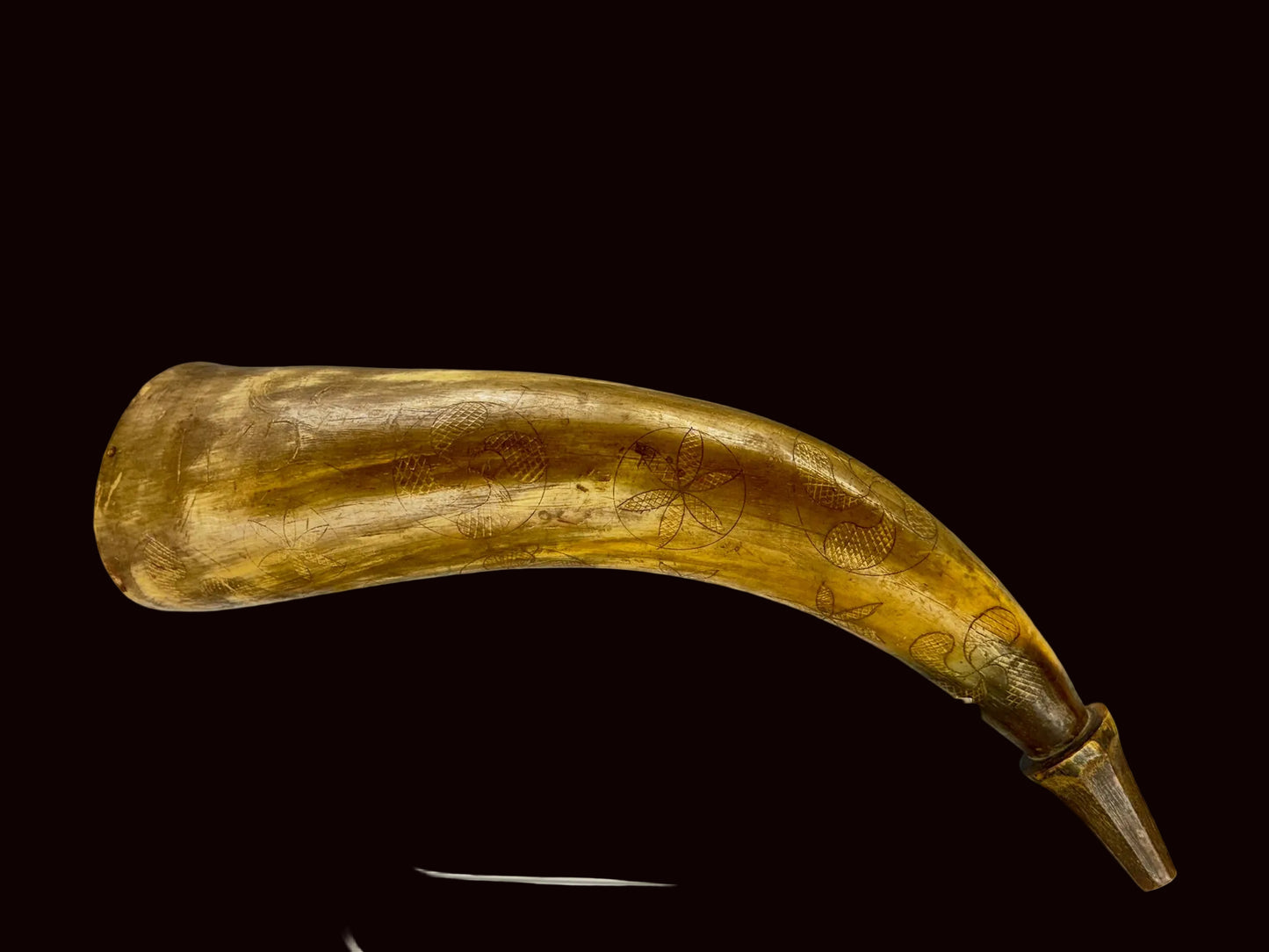 Early Hex Engraved horn with green painted plug
